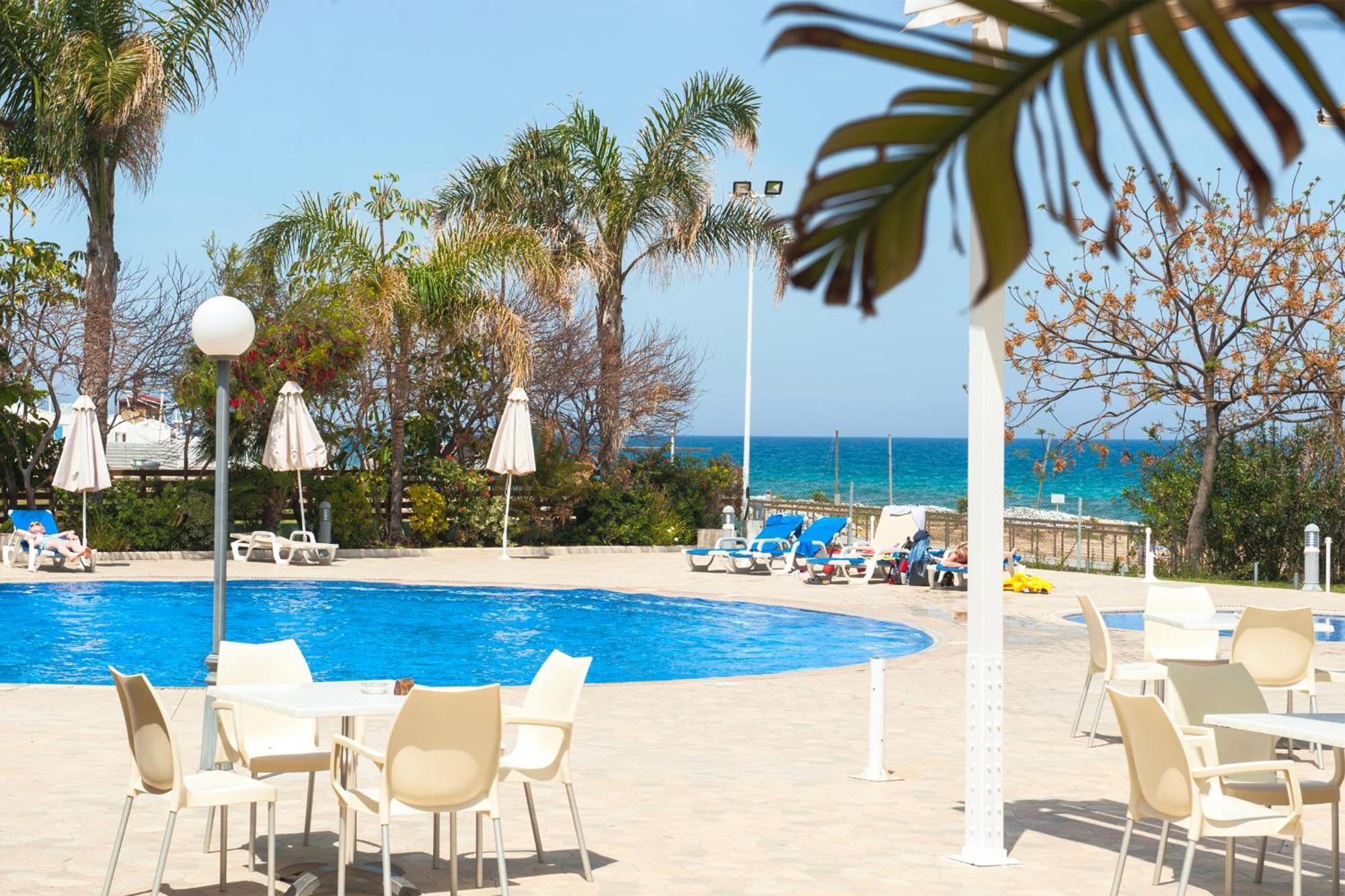 Villa Oasis Pernera Ngoại thất bức ảnh