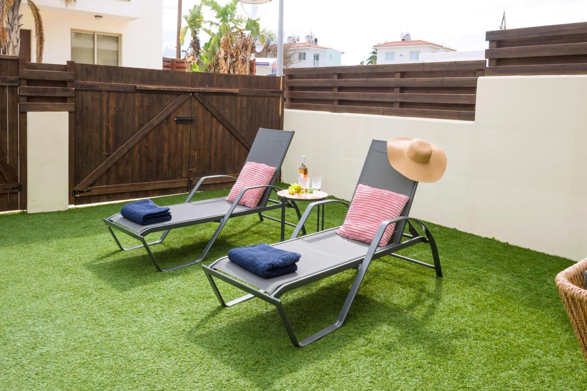 Villa Oasis Pernera Ngoại thất bức ảnh